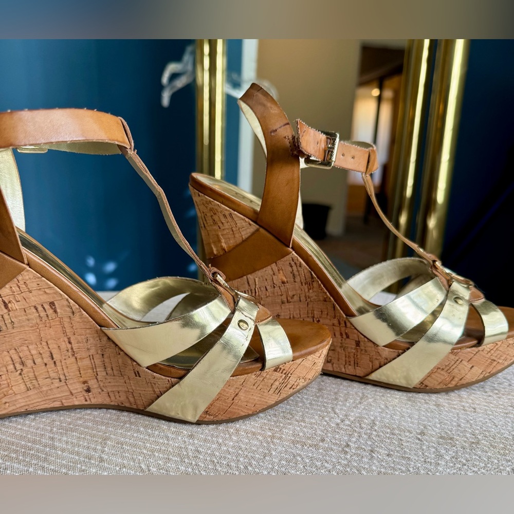 GUESS Wedge Sandals - Picture 4 of 8